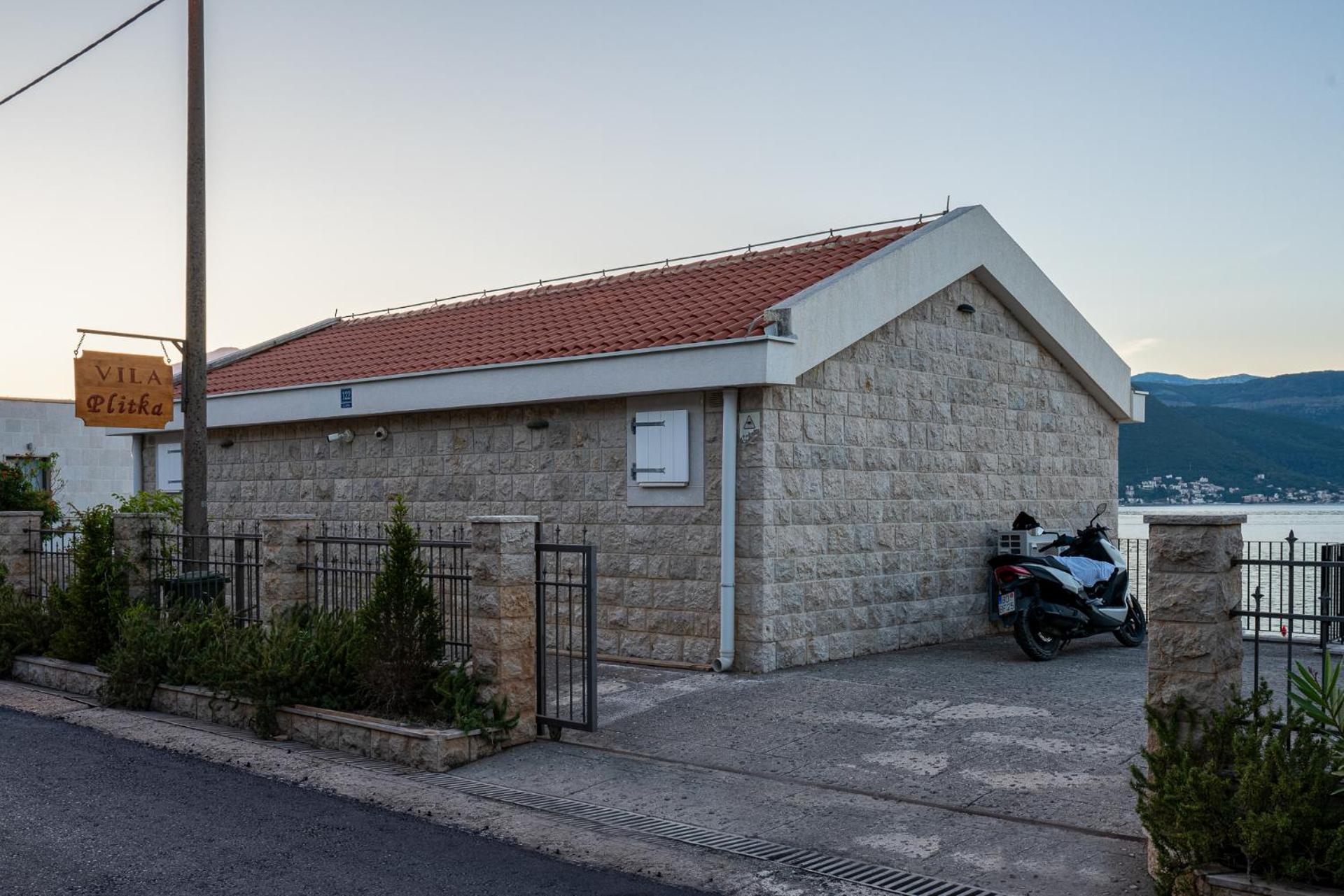 Villas Plitka Tivat Buitenkant foto