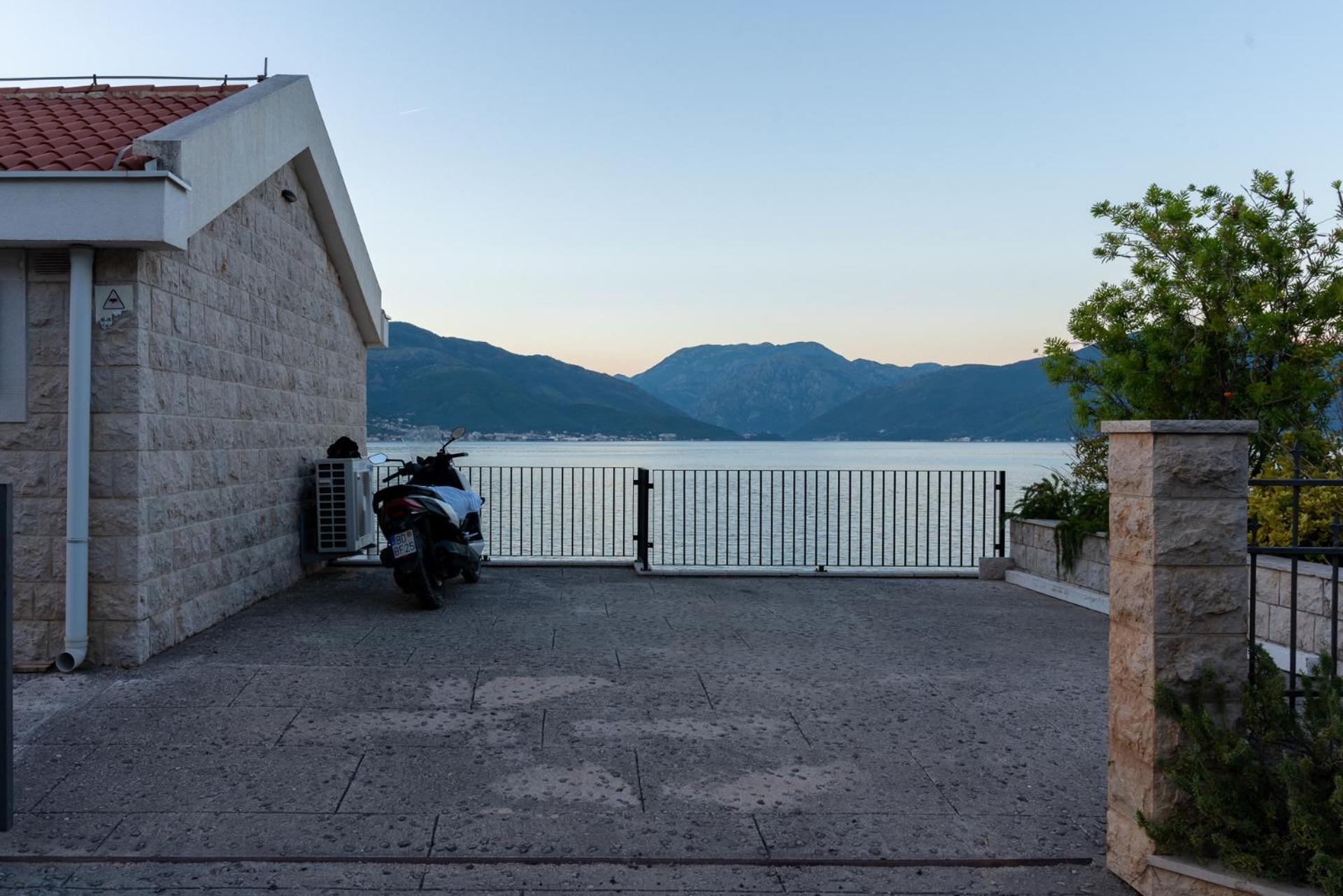 Villas Plitka Tivat Buitenkant foto